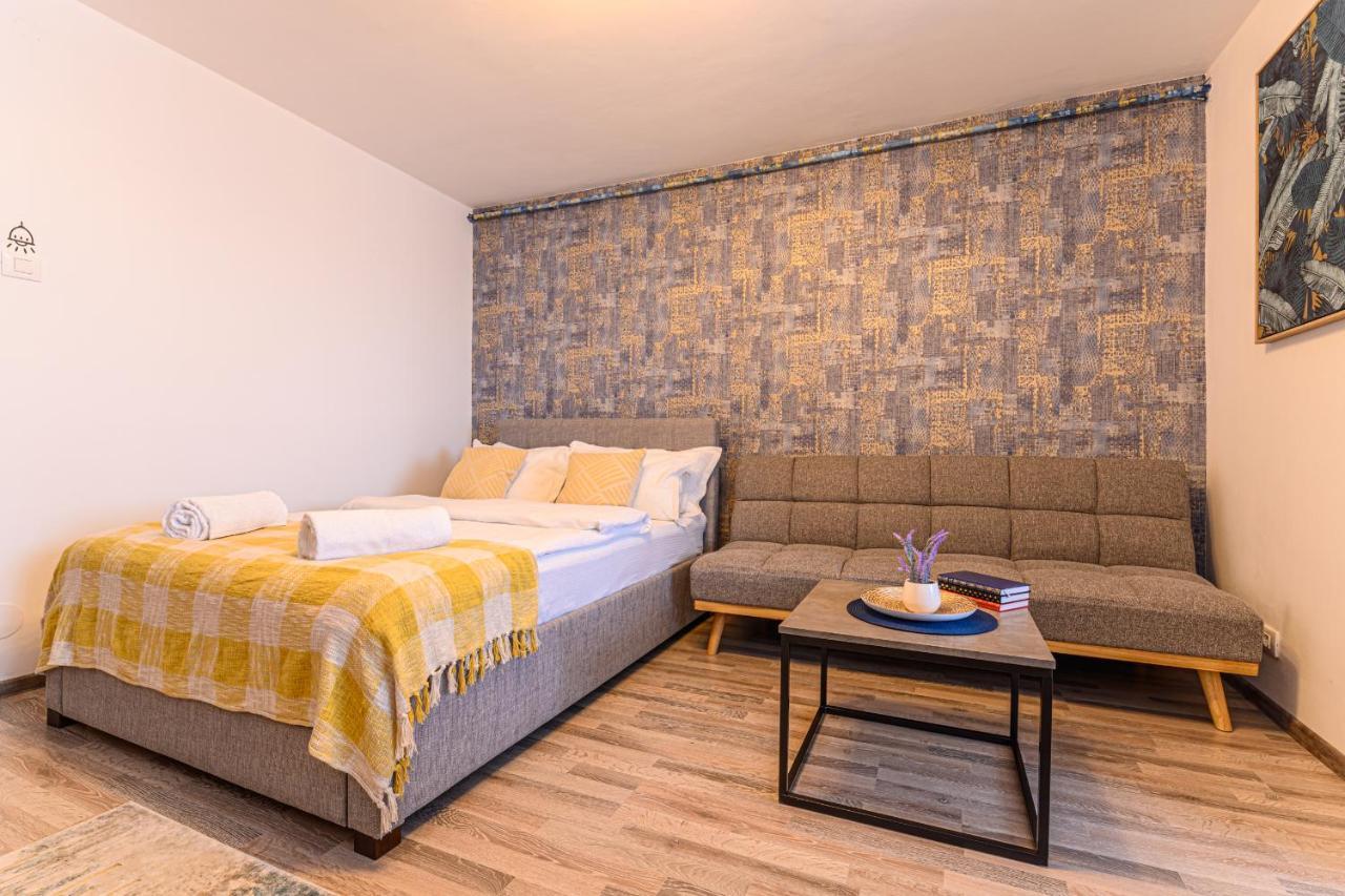 Luxury Studios - Soarelui 10 Brasov Exterior photo