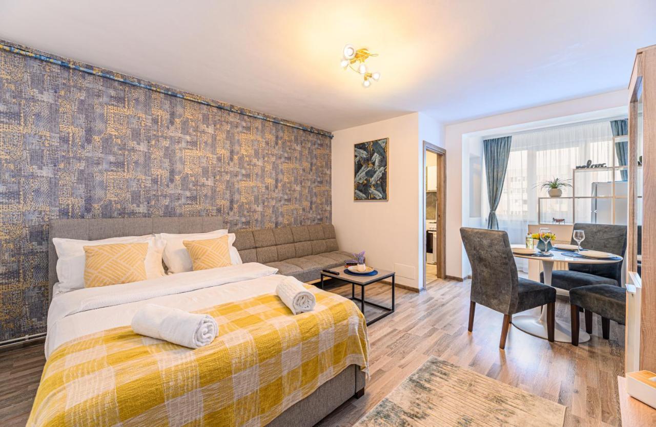 Luxury Studios - Soarelui 10 Brasov Exterior photo